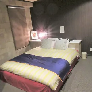 エンゼル 2*, 横浜市 日本